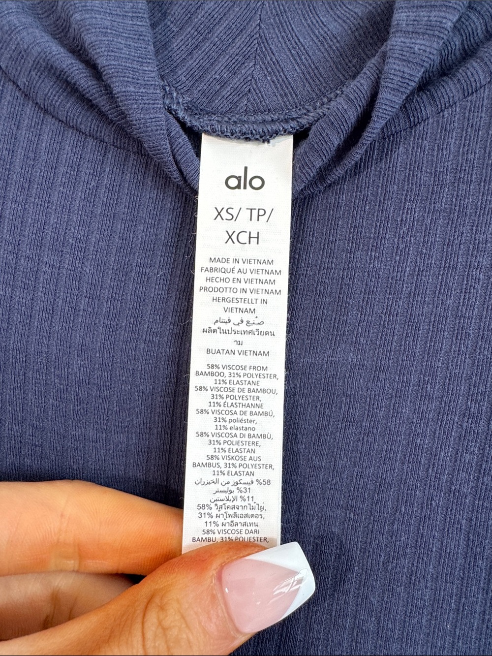 ALO Ribbed Sea Coast Mockneck Long Sleeve in Navy - XS - Picture 4 of 5